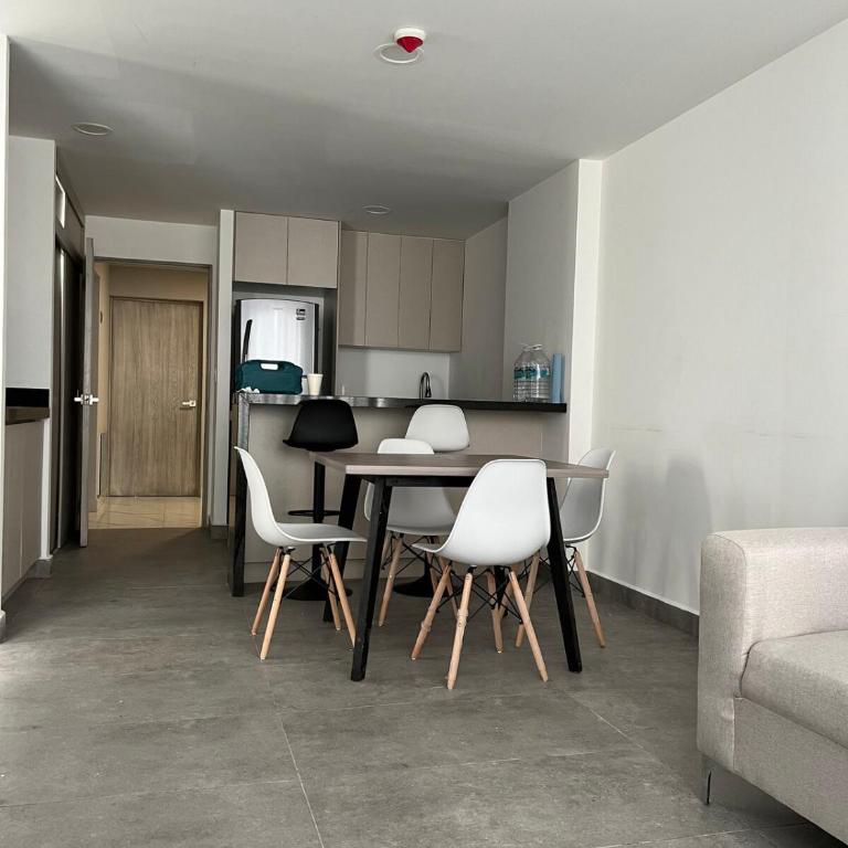 Lovely department with 2 rooms, 5 min UANL - Apartamento de 2 dormitorios - 3