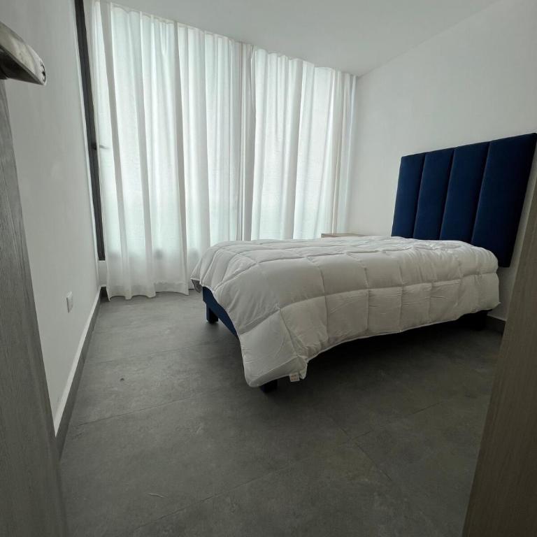 Lovely department with 2 rooms, 5 min UANL - Apartamento de 2 dormitorios - 4