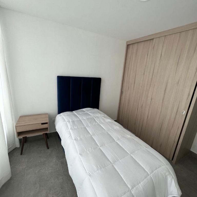 Lovely department with 2 rooms, 5 min UANL - Apartamento de 2 dormitorios - 18