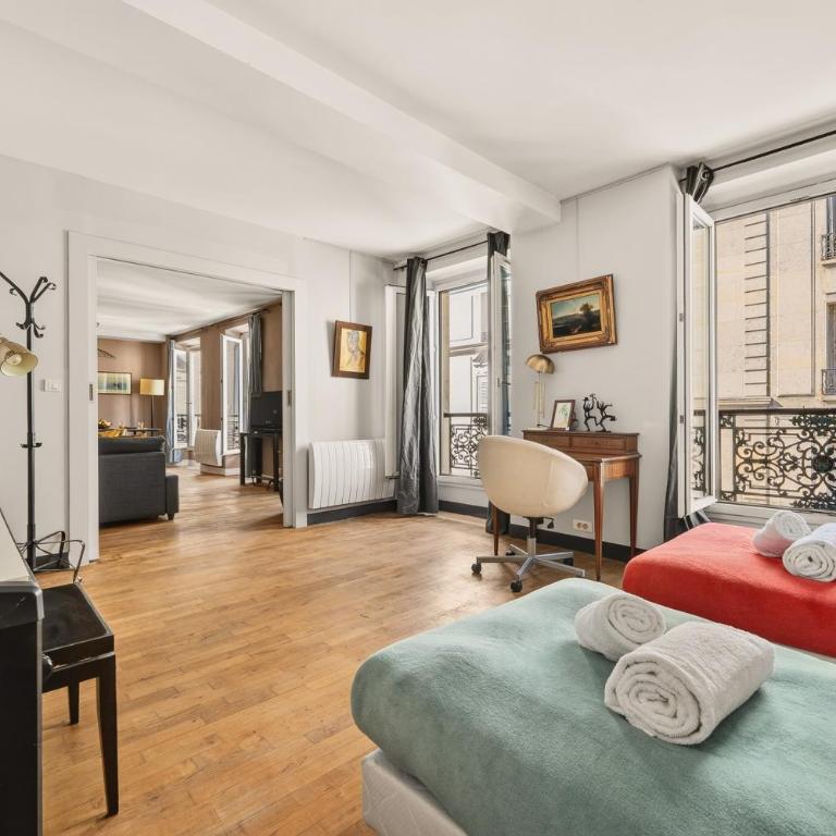 Grand & Spacious 3BR Home for 8 in Paris 10th - Appartement 3 Chambres - 8