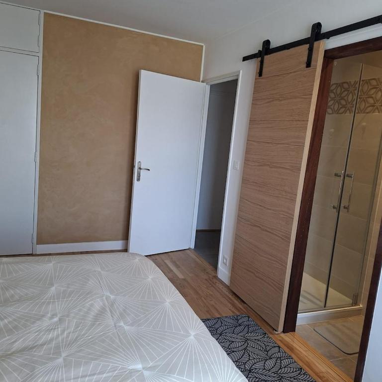 99m2 appartement proche de la mer entièrement rénové 3 chambres - Appartement 3 Chambres - 9