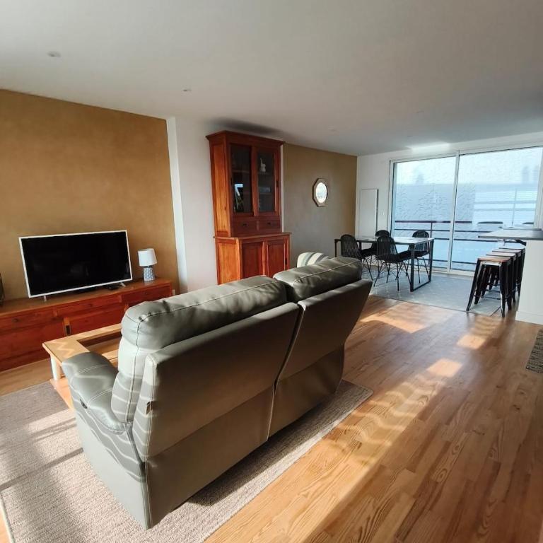 99m2 appartement proche de la mer entièrement rénové 3 chambres - Appartement 3 Chambres - 12
