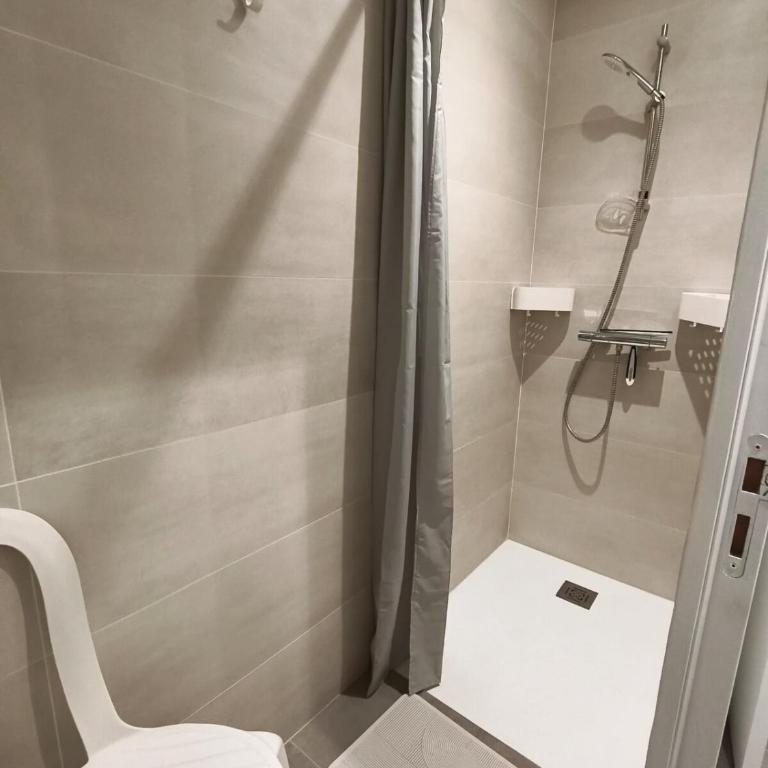 99m2 appartement proche de la mer entièrement rénové 3 chambres - Appartement 3 Chambres - 22