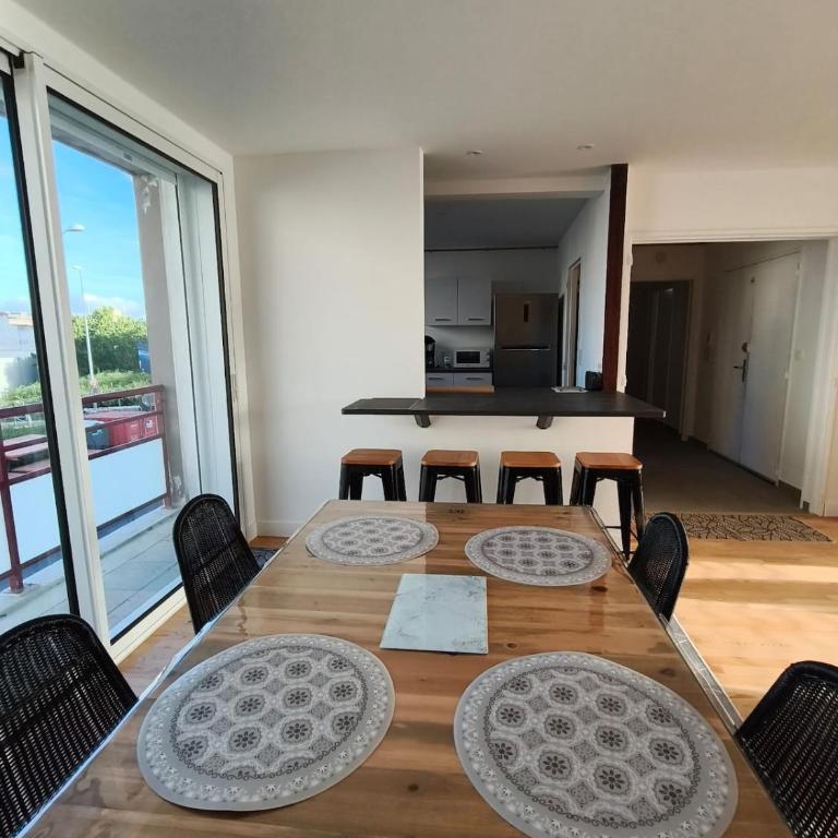 99m2 appartement proche de la mer entièrement rénové 3 chambres - Appartement 3 Chambres - 26