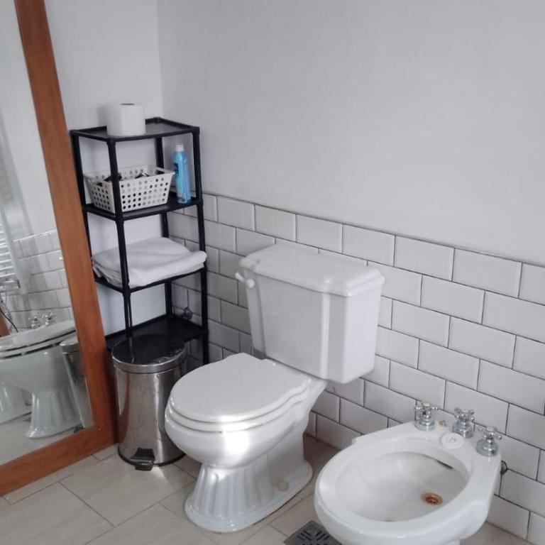 Dormitorio baño privado y cochera Salta - Habitación Doble - 5