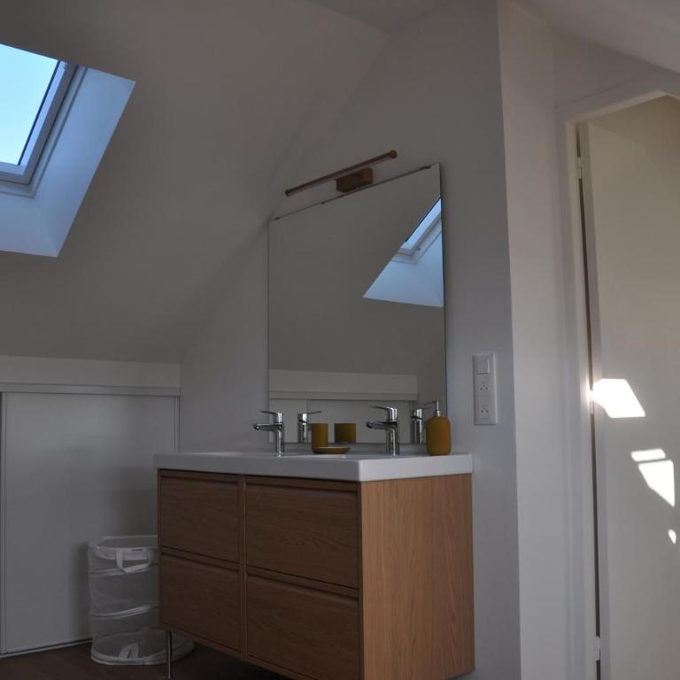Beautiful 3-room attic apartment, new and fully equipped - Appartement 2 Chambres - 22