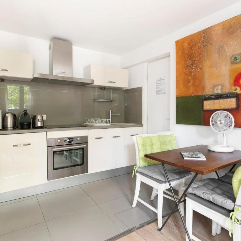 Charmant T2 avec terrasse Buttes Chaumont à 2 pas - Appartement - 7