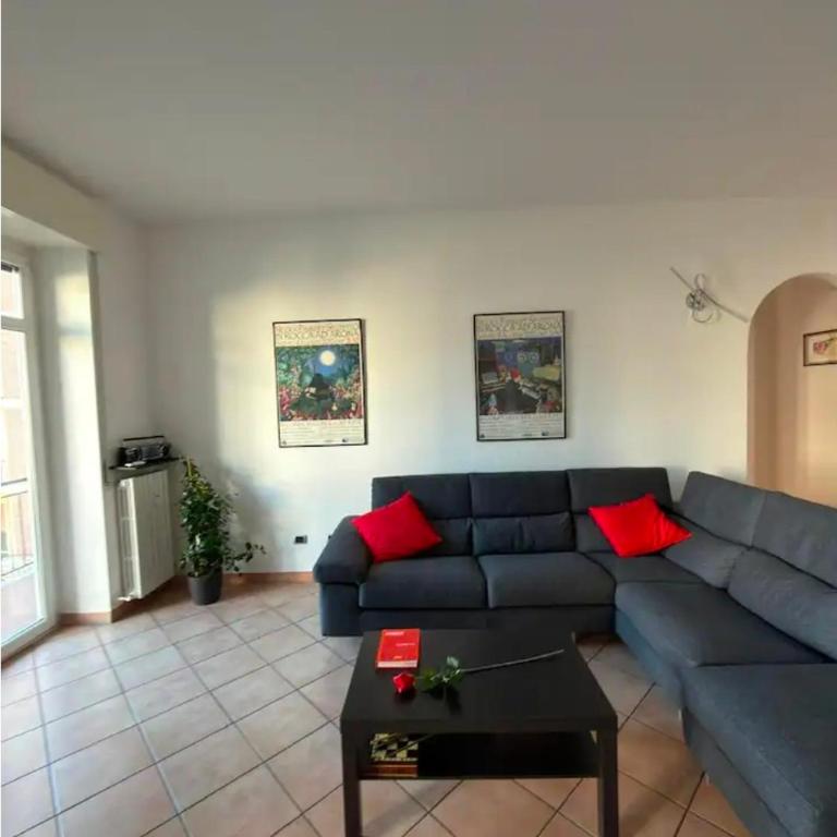 Spazioso appartamento a due passi dal centro - Appartamento con 2 Camere da Letto e Balcone - 2
