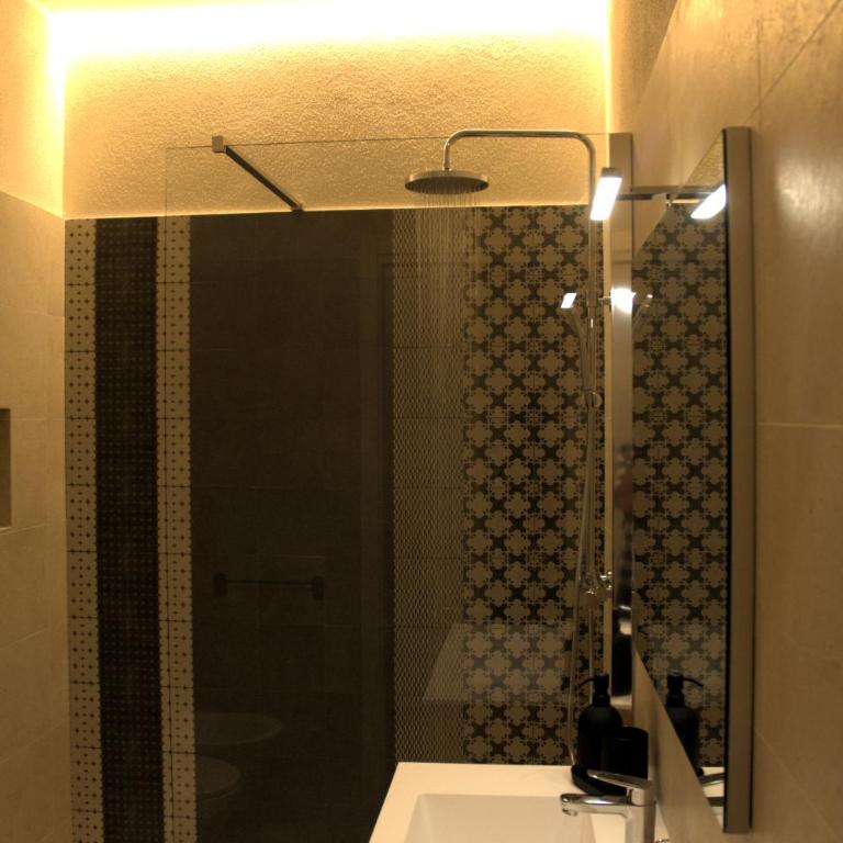 Liana Guesthouse Milò - Appartamento Deluxe con 2 Camere da Letto e Balcone - 2