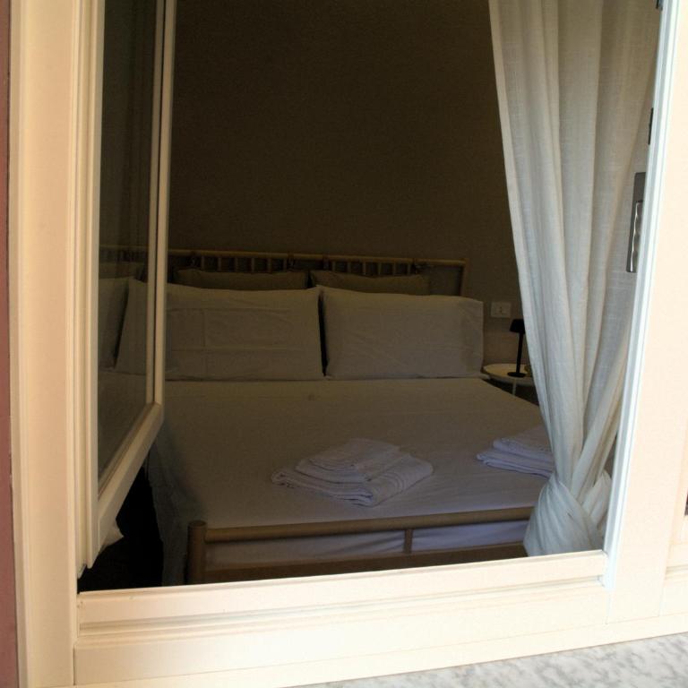 Liana Guesthouse Milò - Appartamento Deluxe con 2 Camere da Letto e Balcone - 5