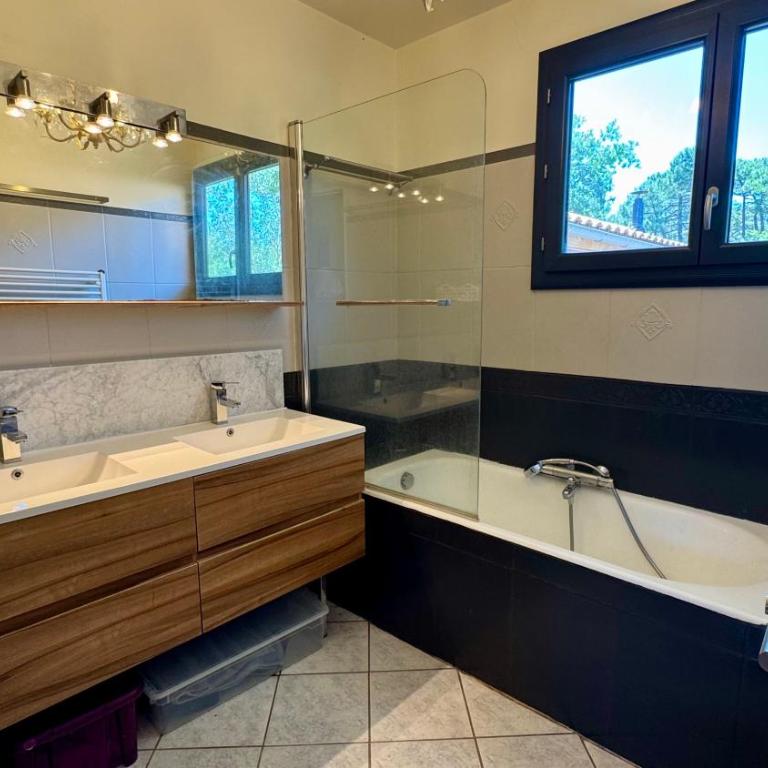 Villa située à Petit Piquey, au Cap Ferret, à seulement 5 minutes à pied du Bassin d'Arcachon - Villa - 17