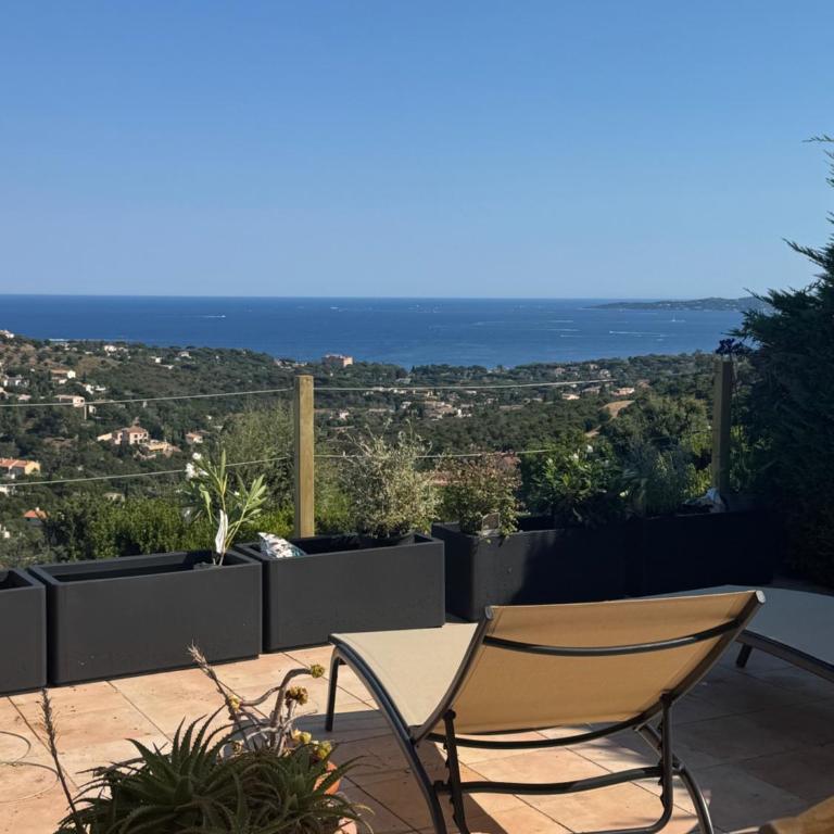 Mazet climatisé, vue mer, piscines - Appartement - 21