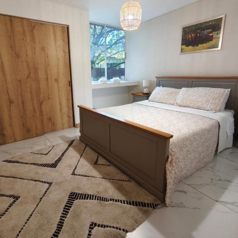 Bright 3BR Oasis 500Mbps WiFi & 24 7 Security - Three-Bedroom Apartment - 8