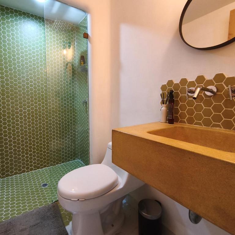 Bright 3BR Oasis 500Mbps WiFi & 24 7 Security - Three-Bedroom Apartment - 15