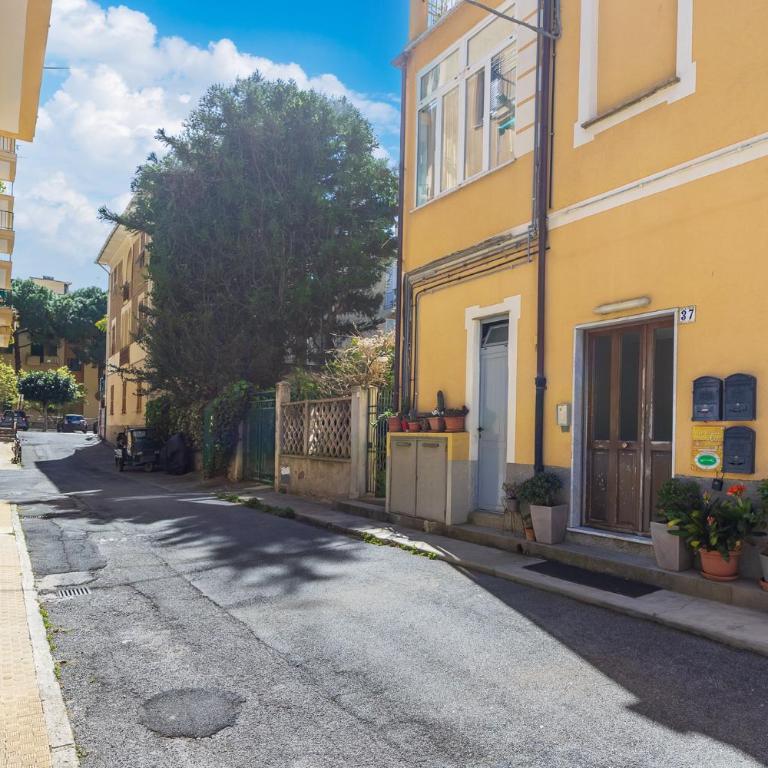 Hostdomus - Trilocale Da Dino - Appartamento con 2 Camere da Letto - 23