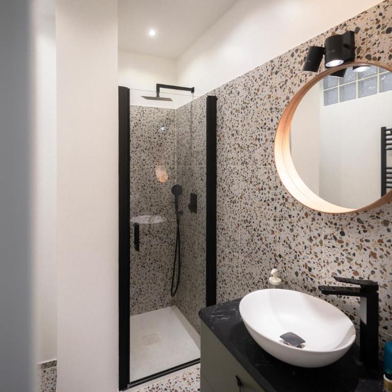 Elegant Designer Apartment in the Monumental Area - Appartamento con 2 Camere da Letto - 9