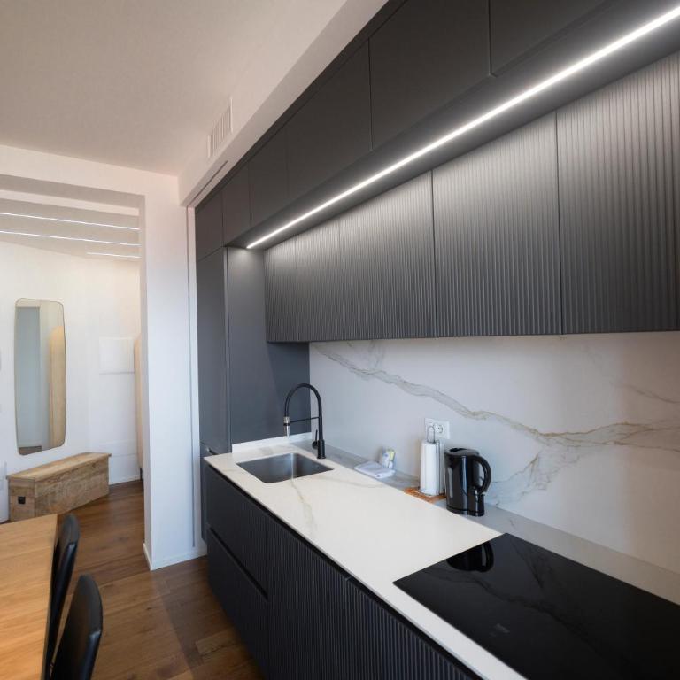 Elegant Designer Apartment in the Monumental Area - Appartamento con 2 Camere da Letto - 21
