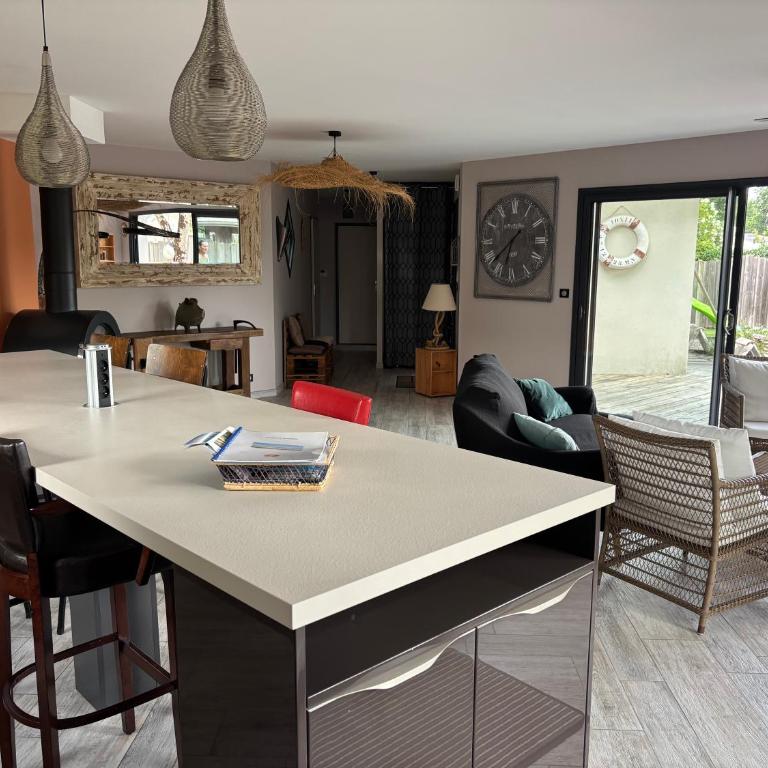 villa chaleureuse les portes de la presqu'ile - Villa avec Piscine Privée - 26