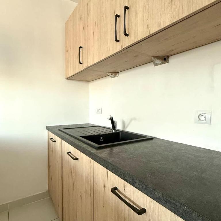 Spacious accommodation for 6 people in Roma close train station - Appartamento - 20