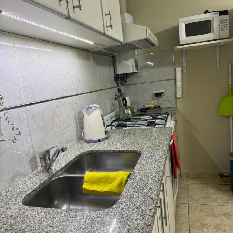 Dpto Viamonte con cochera y facturación - Apartamento de 1 dormitorio - 8