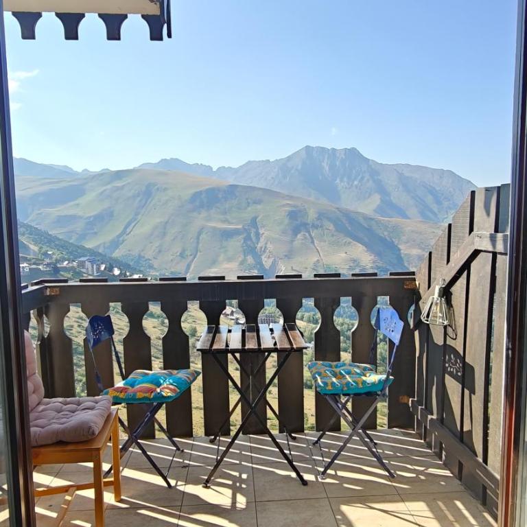 Laura Studio - Pla d'Adet Pied des pistes - balcon Vue vallée - ménage inclus dès 5 nuits - Two-Bedroom Apartment - 27