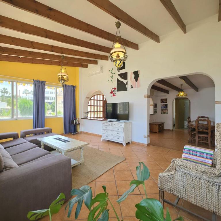 Azure Beach House El Campello - Villa con piscina privada - 9