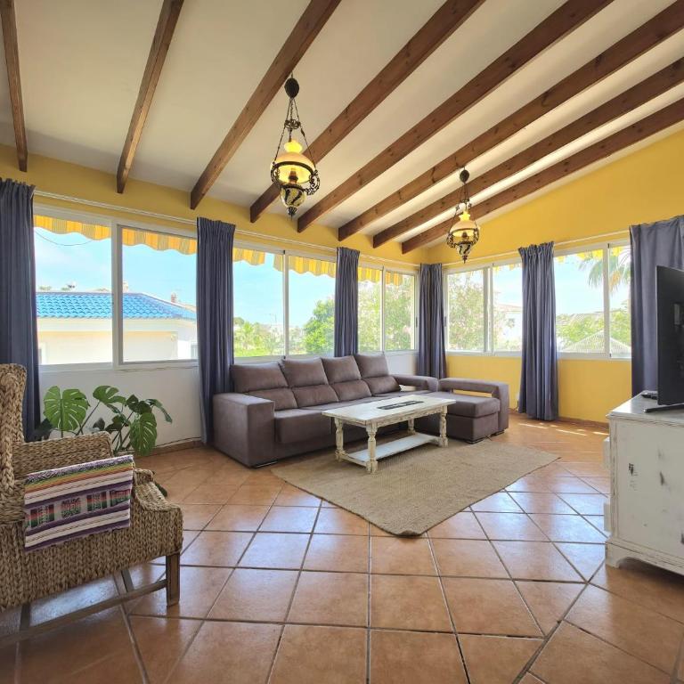 Azure Beach House El Campello - Villa con piscina privada - 29