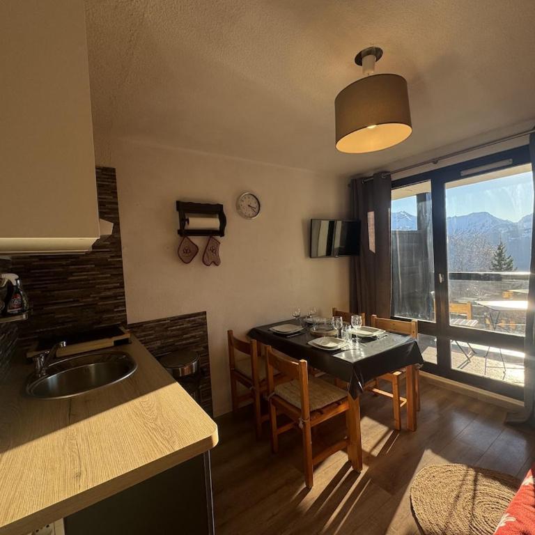 Studio Cabine à Huez - Two-Bedroom Apartment - 8