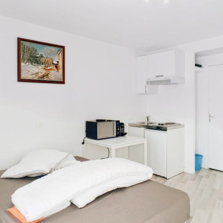 Petit Studio Paris 15 ConventionVaugirard - Studio - 3