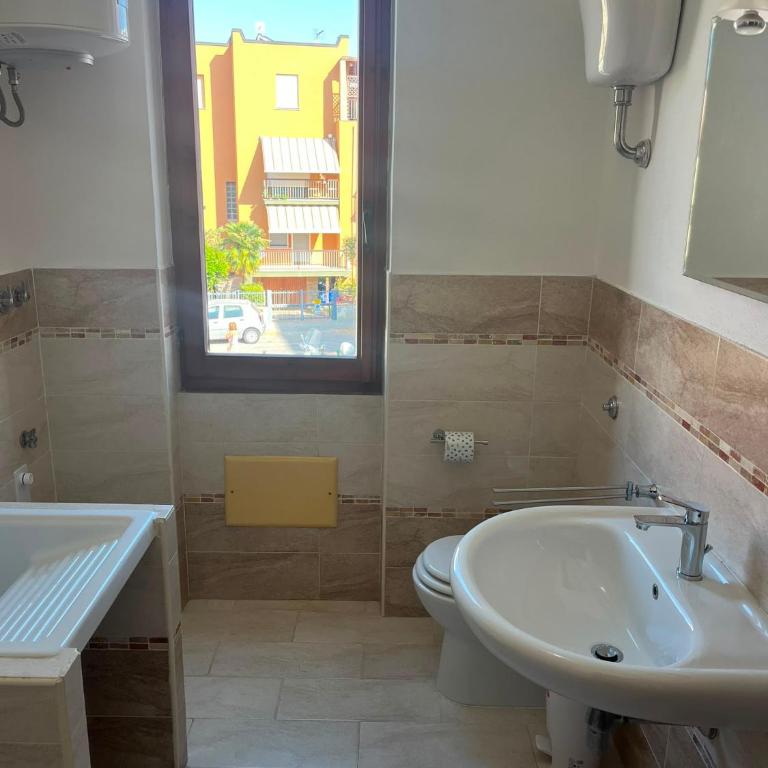 Beach Room Alghero - Camera Matrimoniale con Balcone (2 Adulti + 1 Bambino) - 4