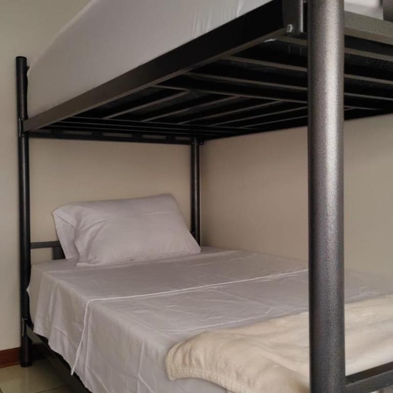 DEPARTAMENTO FAMILIAR COMODO EN EL Centro DE CHICLAYO - Two-Bedroom Apartment - 14
