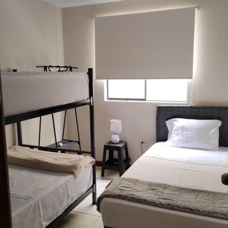 DEPARTAMENTO FAMILIAR COMODO EN EL Centro DE CHICLAYO - Two-Bedroom Apartment - 16