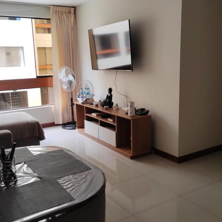 DEPARTAMENTO FAMILIAR COMODO EN EL Centro DE CHICLAYO - Two-Bedroom Apartment - 19
