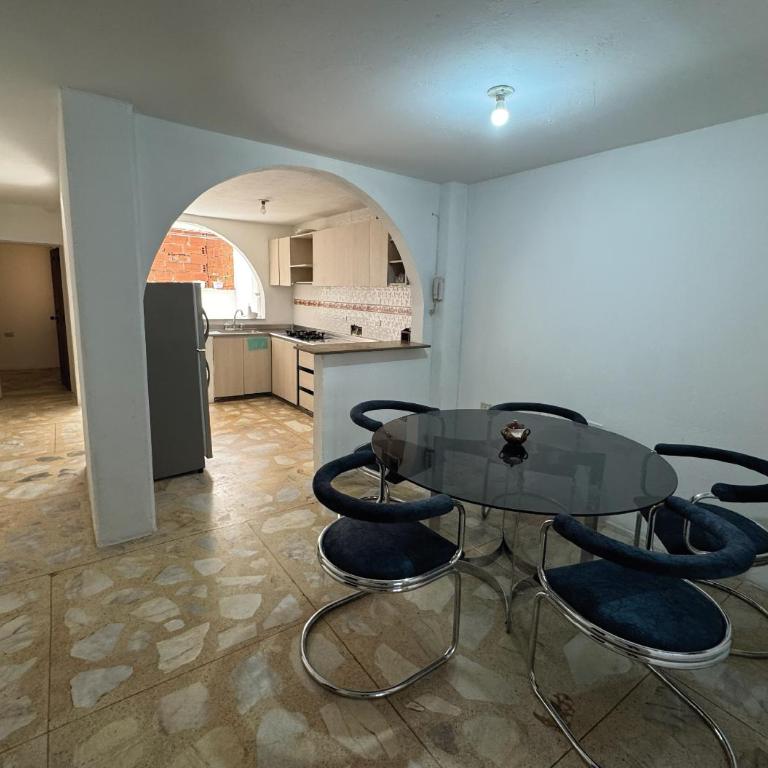 Spacious Family Apartment - Three-Bedroom Apartment - 7