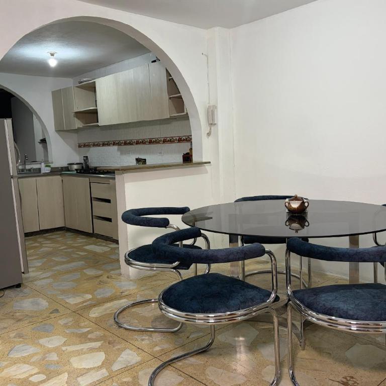 Spacious Family Apartment - Three-Bedroom Apartment - 18