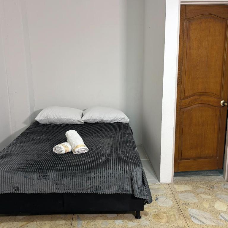 Spacious Family Apartment - Three-Bedroom Apartment - 16