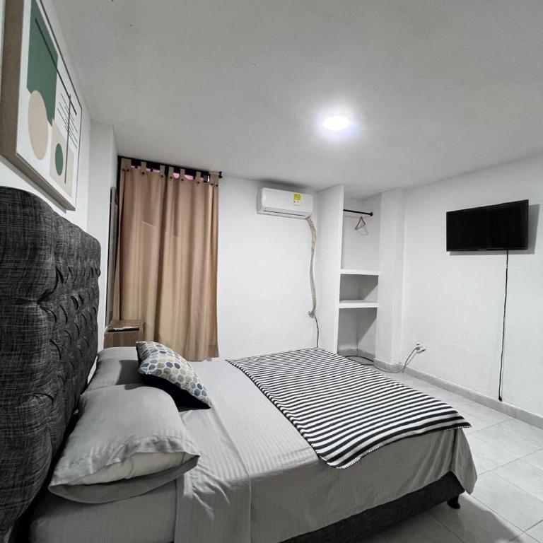 Big House - Three-Bedroom Apartment - 13