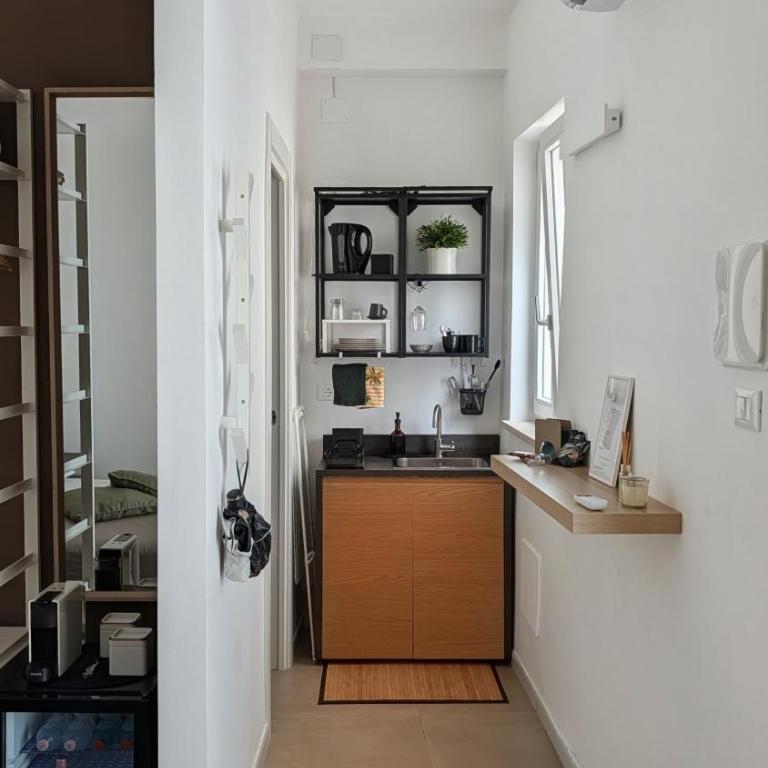 Solaria Suites - King Room - 7