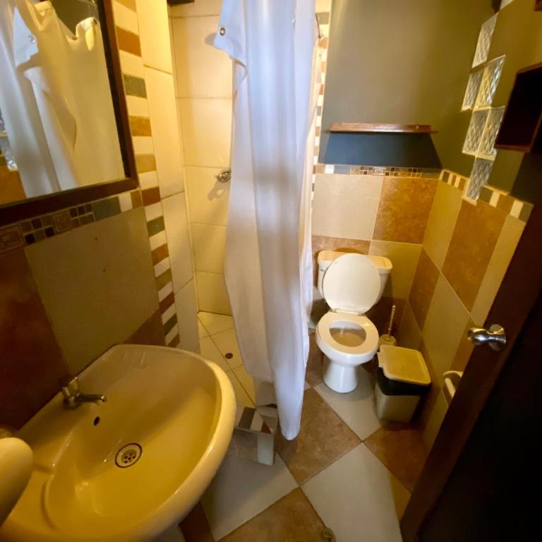 Hotel Mirador Santa Ana - Habitación Triple con baño privado - 5