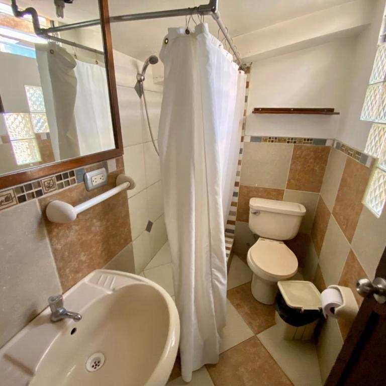 Hotel Mirador Santa Ana - Habitación Doble con baño privado - 2 camas - 4