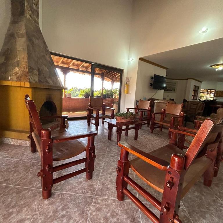 El Peñol caminos del sol with a view of the dam - Villa Deluxe - 4