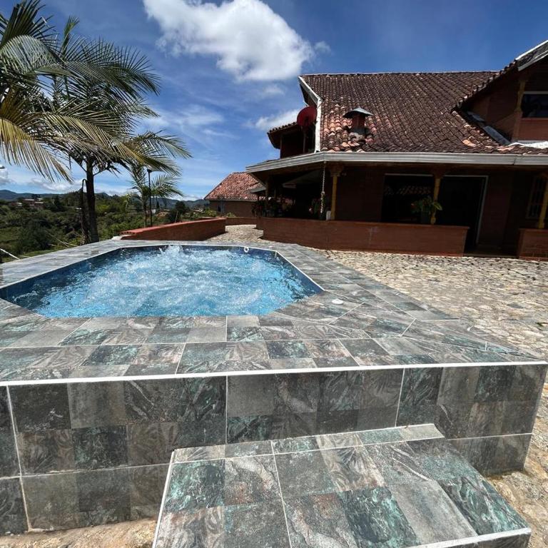 El Peñol caminos del sol with a view of the dam - Villa Deluxe - 5