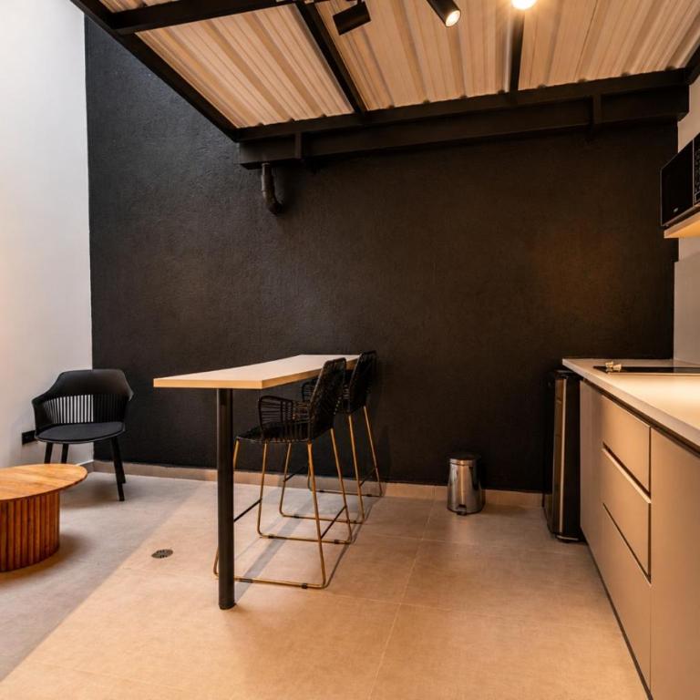 Opera Living by HOUSY - One-Bedroom Apartment with Terrace - 4