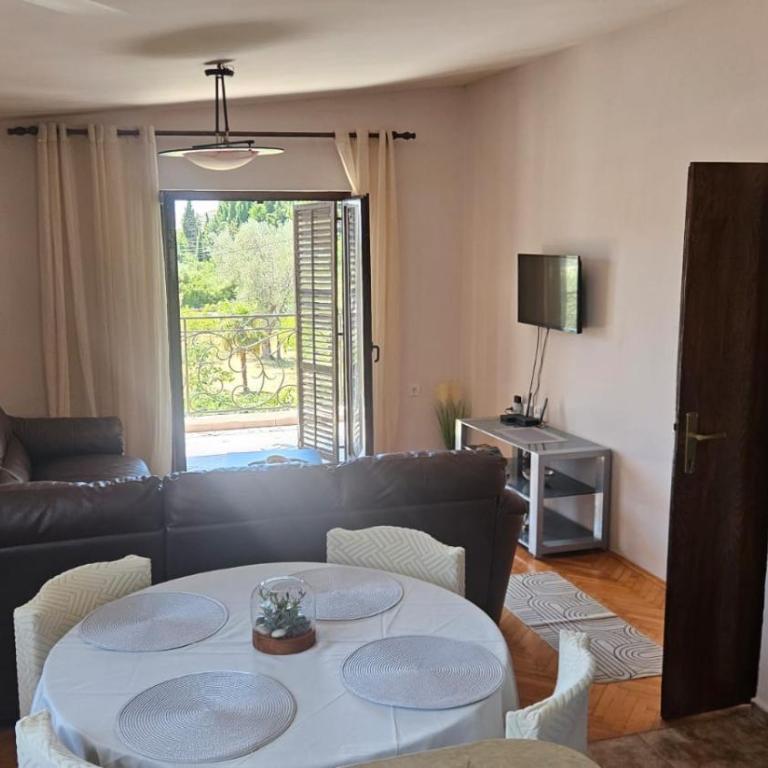 Apartman Jole - Kuća sa 2 Spavaće Sobe - 7