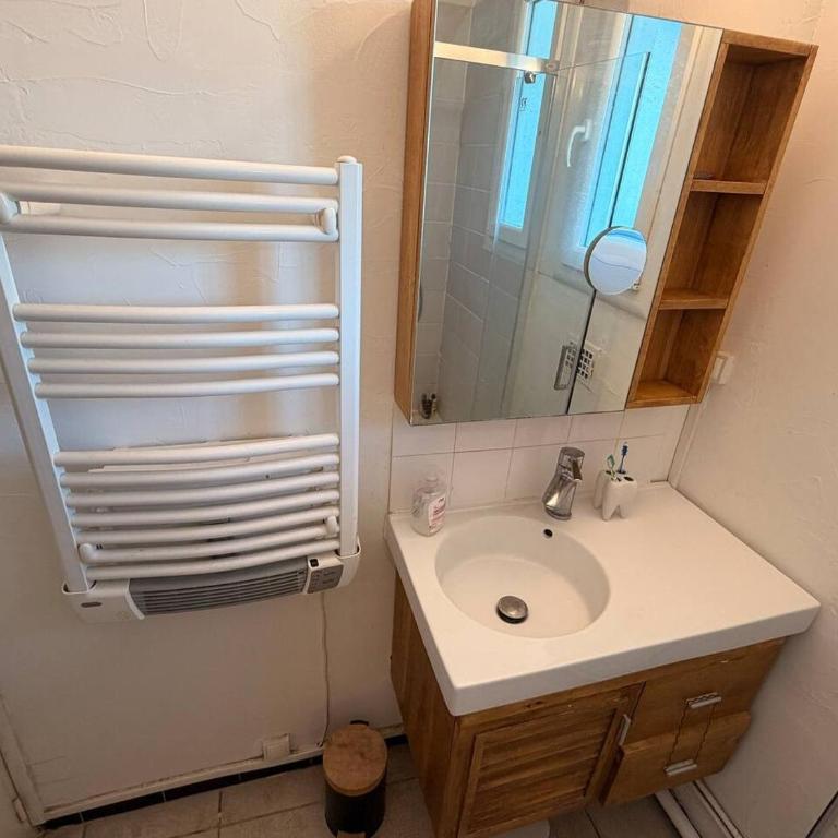 Près d'Arènes, train station, tram, center, and beaches - Apartment mit 2 Schlafzimmern - 14