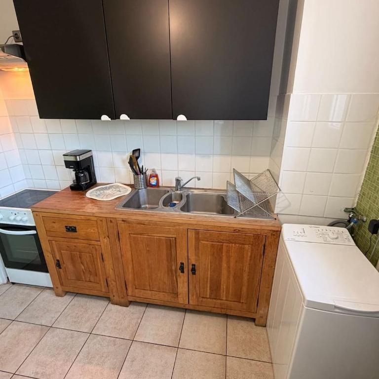 Près d'Arènes, train station, tram, center, and beaches - Apartment mit 2 Schlafzimmern - 13