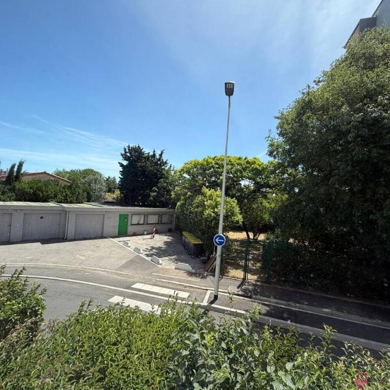 Près d'Arènes, train station, tram, center, and beaches - Apartment mit 2 Schlafzimmern - 17