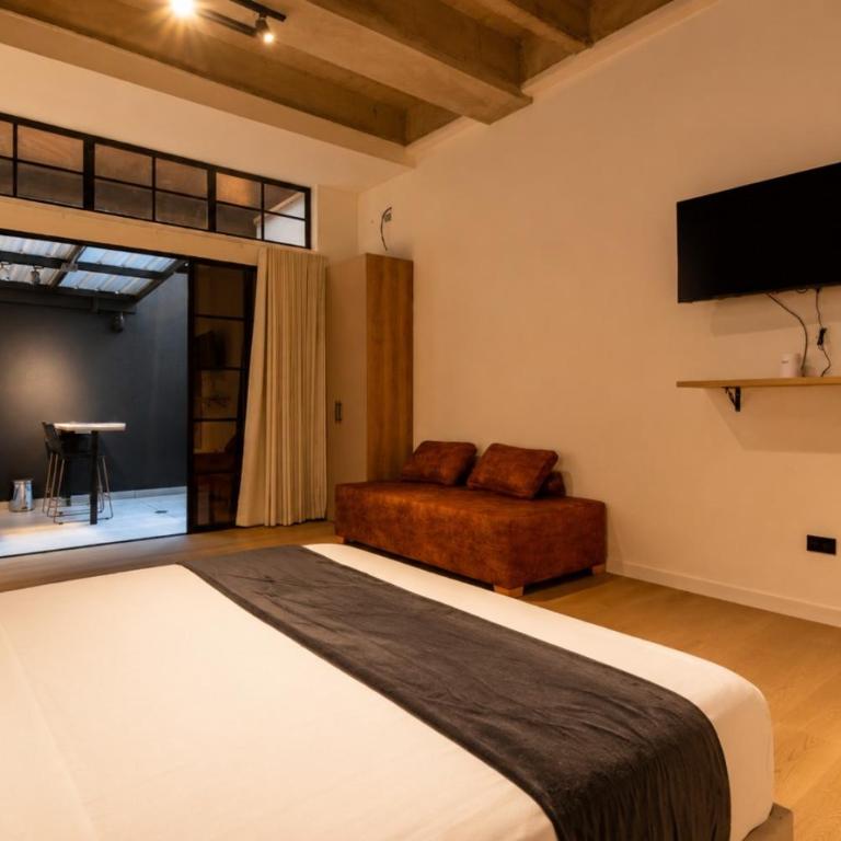 Opera Living by HOUSY - One-Bedroom Apartment with Terrace - 6