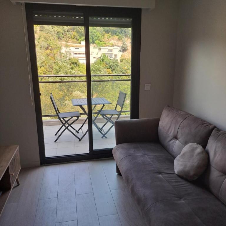 Blue Line - New Modern Studio With Terrace & AC - One-Bedroom Apartment - 5