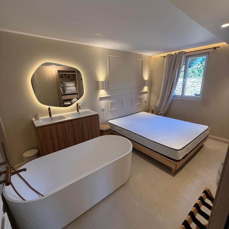 Le cabanon de Nino - Two-Bedroom Villa - 7